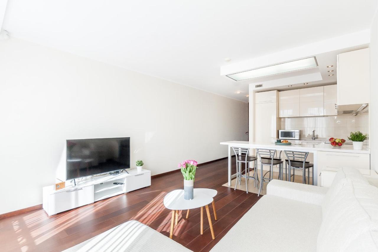 Central Apartment In Gedimino Av By Urban Rent VNO Buitenkant foto