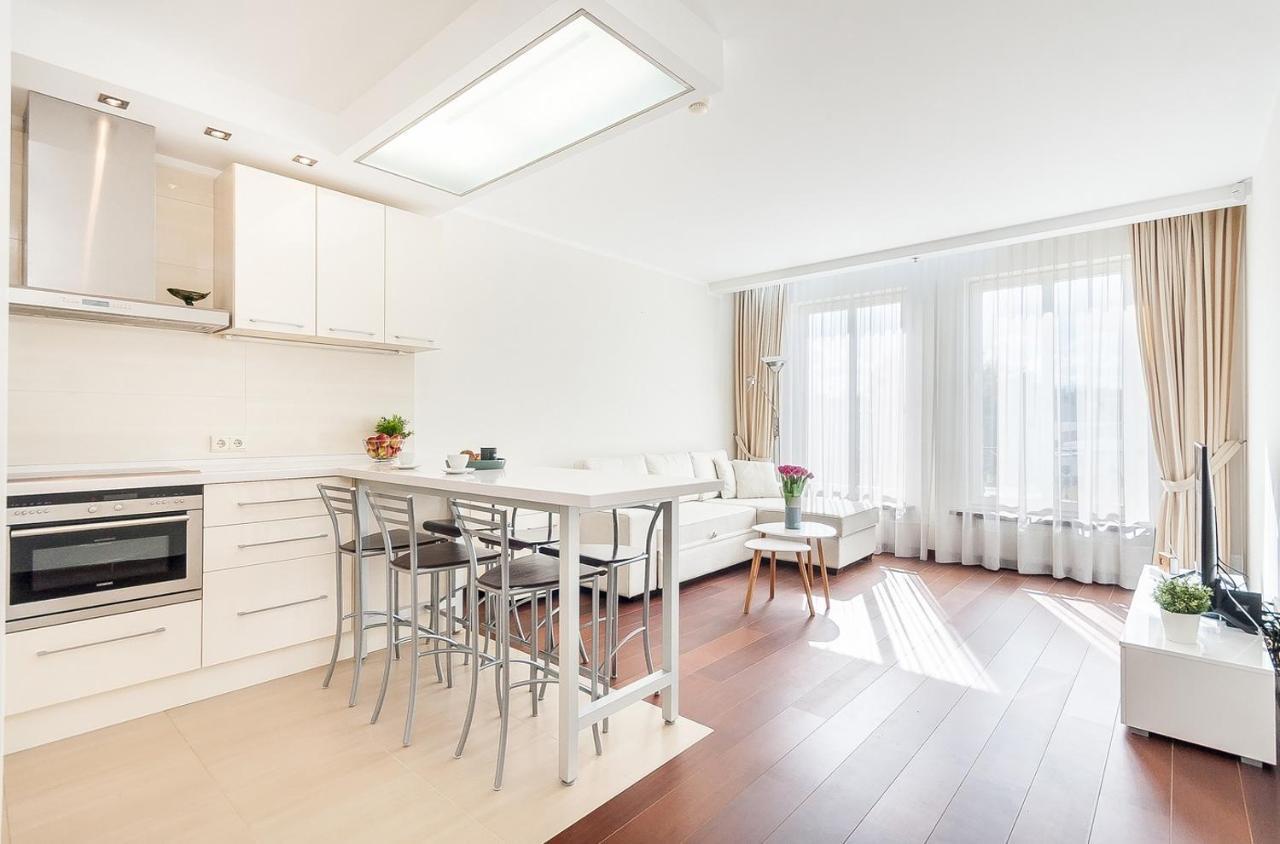 Central Apartment In Gedimino Av By Urban Rent VNO Buitenkant foto