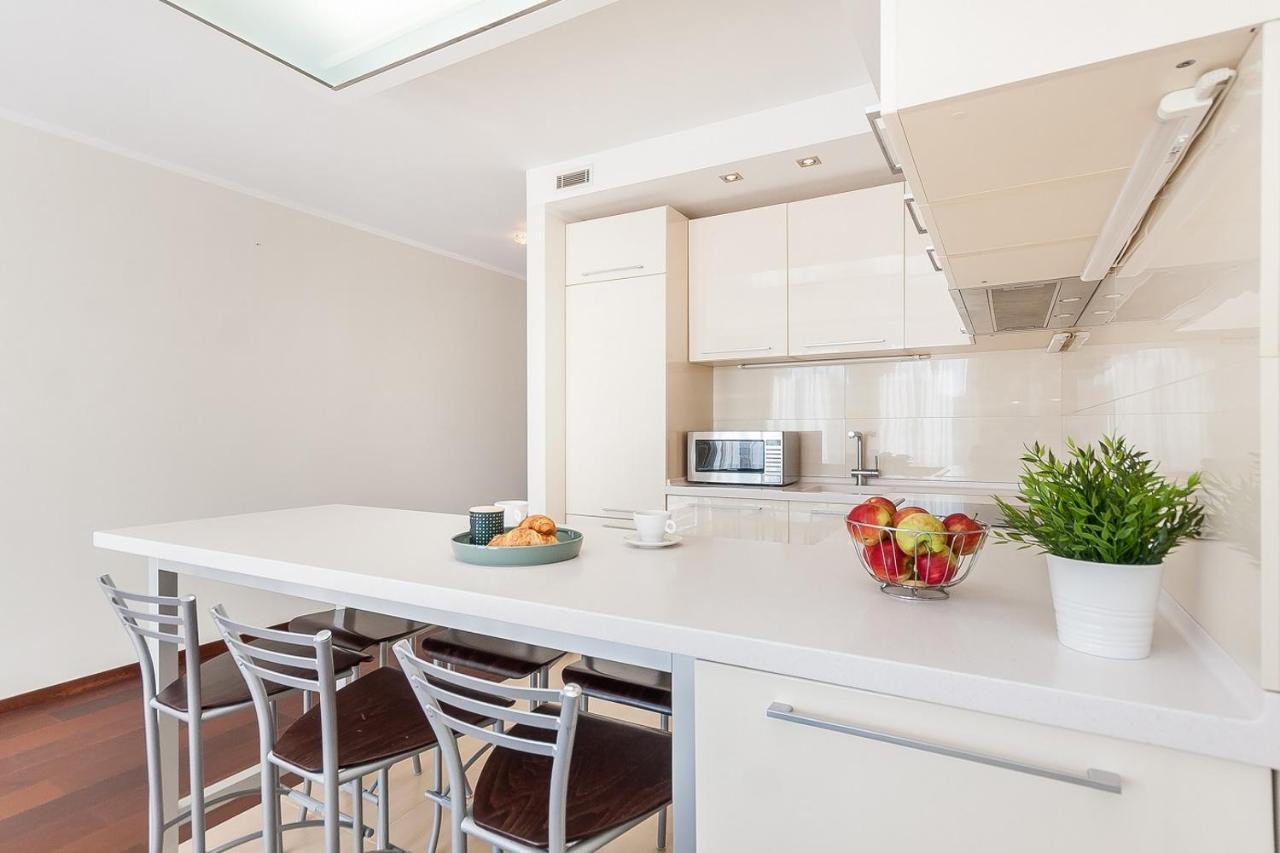 Central Apartment In Gedimino Av By Urban Rent VNO Buitenkant foto